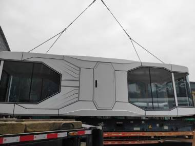 SXKON Capsule House D9 Opens Today: First Guest Checks in at 3 p.m. in Osaka Bay